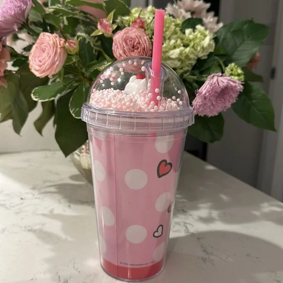 Lovely Hello Kitty drinking cup with straw - Picture 2 of 5